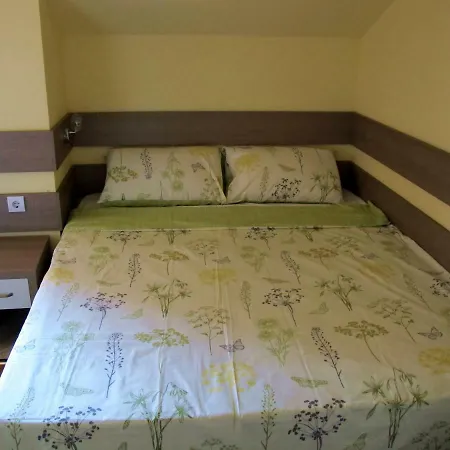 с морски изглед в Къща за гости 4*